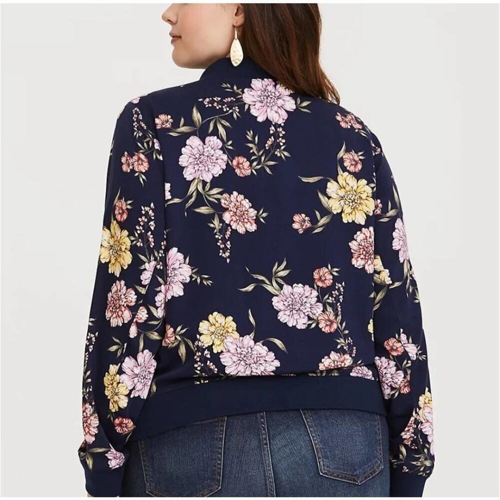 Torrid Blue Floral Bomber Jacket Rayon Women's 4x NWOT - Picture 7 of 13